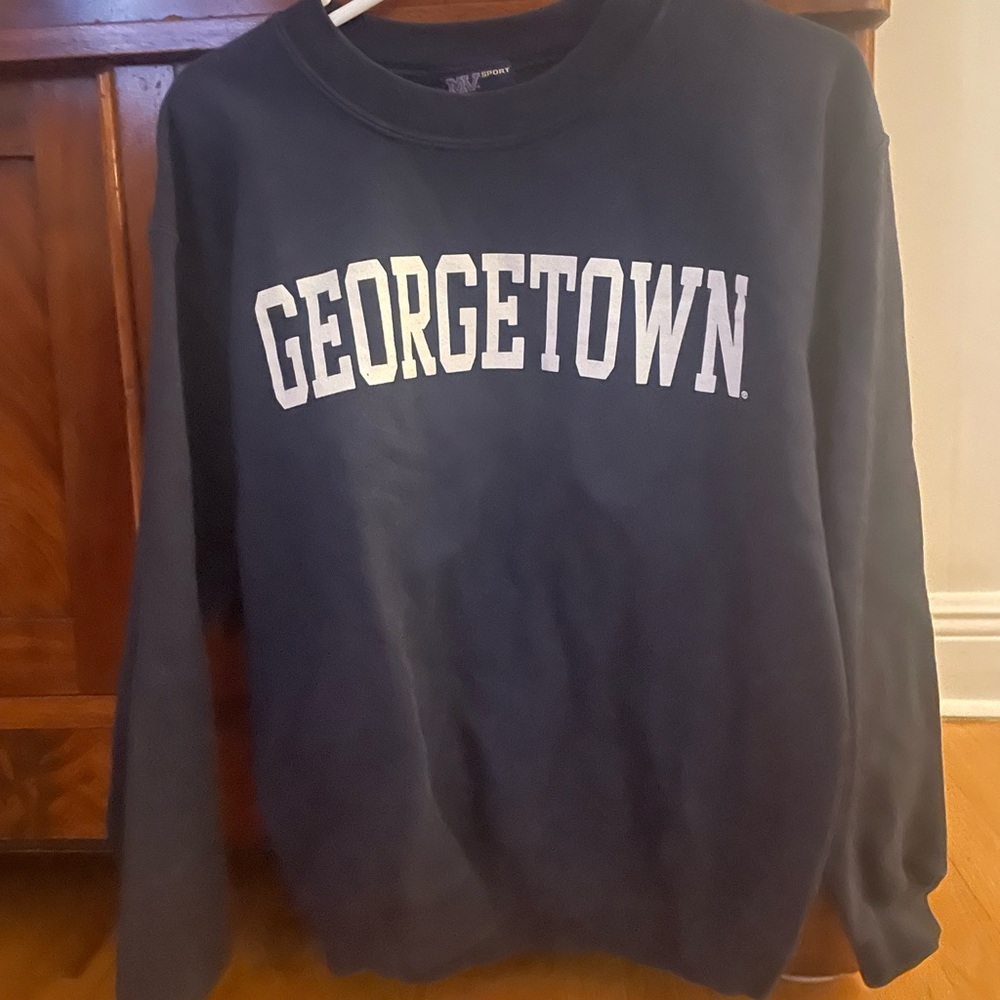 Georgetown crew neck 
MV SPORT 
SMALL 
NAVY BLUE